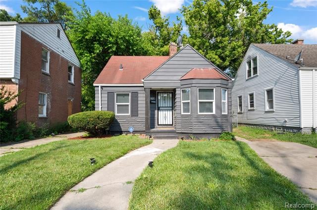 front view picture of 15717 Fielding Street, Detroit, MI. 48223