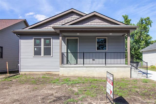 front view picture of 21741 Laurel, Clinton Township, MI. 48035