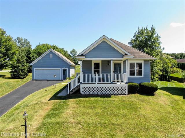 front view picture of 421 Montclair Lane, Howell, MI. 48843