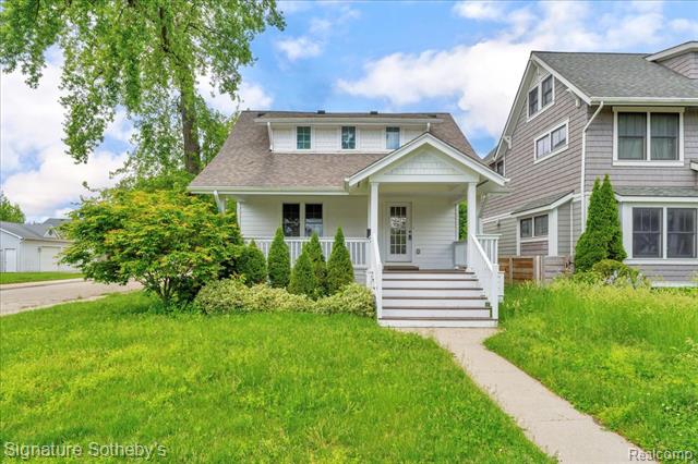 front view picture of 203 Curry Ave, Royal Oak, MI. 48067