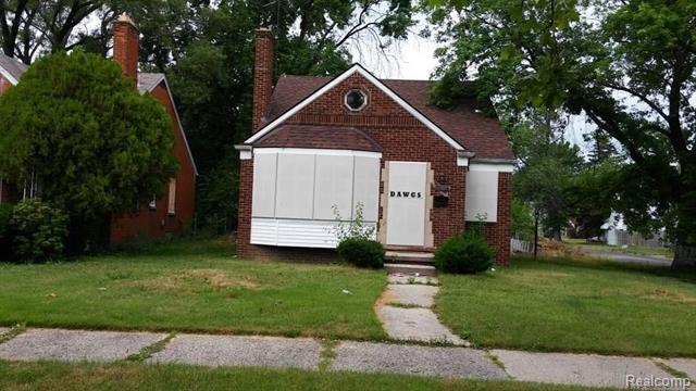 front view picture of 18313 Saint Marys Street, Detroit, MI. 48235