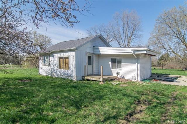 front view picture of 5429 Bangor Avenue, Flushing, MI. 48433