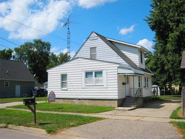front view picture of 1193 Carman Street, Burton, MI. 48529