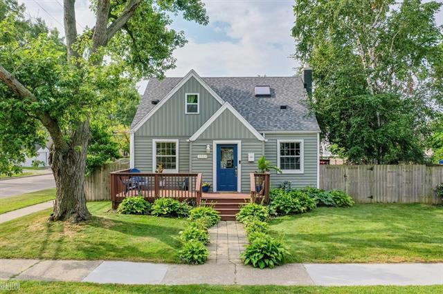 front view picture of 2313 Harvard Rd, Berkley, MI. 48072