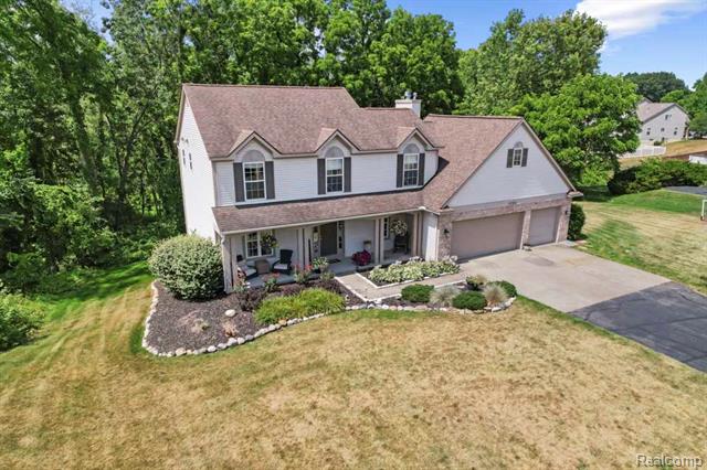 front view picture of 11316 Saddlebrook Circle, Pinckney, MI. 48169