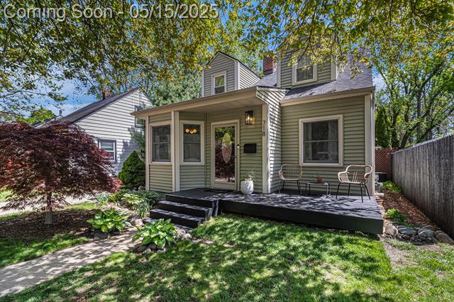 front view picture of 718 Charles Street, Ypsilanti, MI. 48198