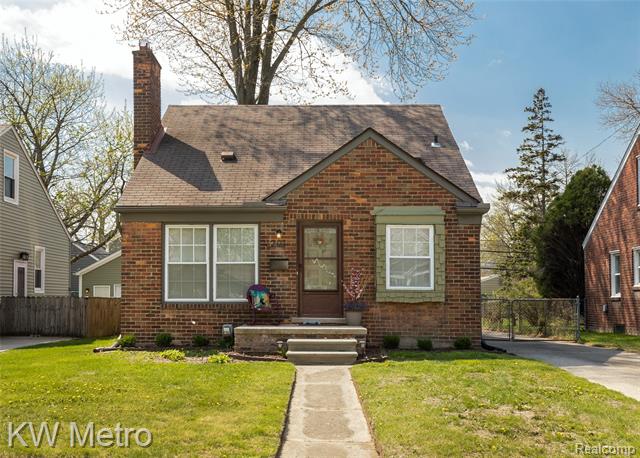 front view picture of 201 N Rembrandt Ave, Royal Oak, MI. 48067