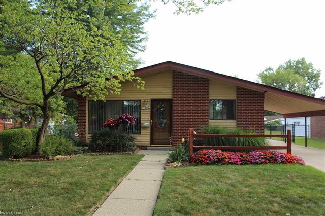 front view picture of 21600 Timberidge, Saint Clair Shores, MI. 48080