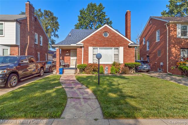 front view picture of 18027 Strathmoor Street, Detroit, MI. 48235
