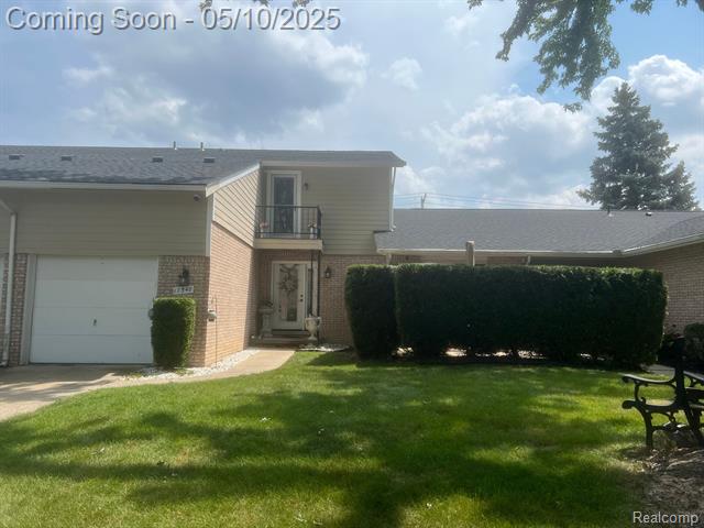front view picture of 17540 Edward Circle, Clinton Township, MI. 48038