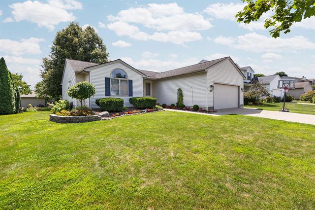 front view picture of 419 Woodland Drive, Saline, MI. 48176