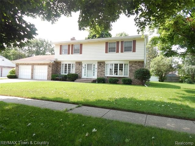 front view picture of 1216 Pleasantview Drive, Flushing, MI. 48433