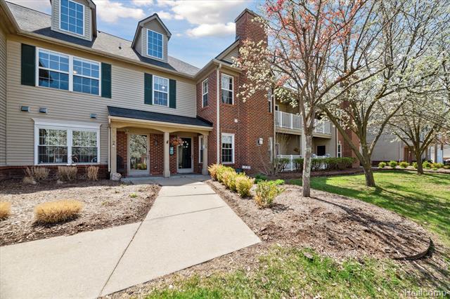 front view picture of 4147 Kirkway Court, Howell, MI. 48843