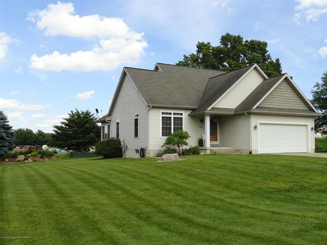 front view picture of 6981 Jennifer Lane, Portland, MI. 48875