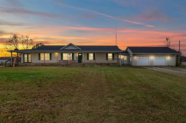 front view picture of 7534 Robins Rd, Hillsdale, MI. 49242