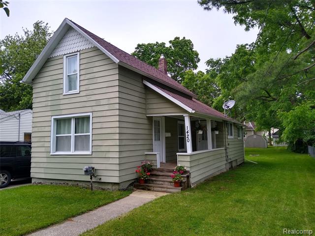 front view picture of 1420 Lynn Street, Owosso, MI. 48867