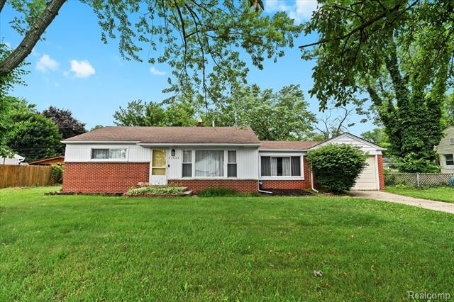 front view picture of 21840 N Tuller Ct, Southfield, MI. 48076