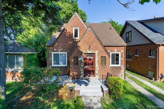 front view picture of 18469 Stoepel Street, Detroit, MI. 48221