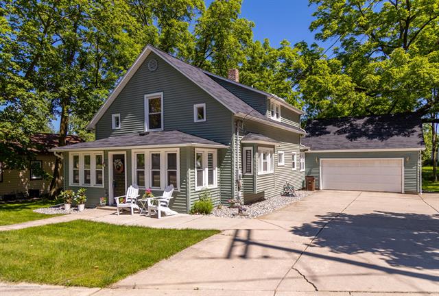 front view picture of 2072 Hamilton Road, Okemos, MI. 48864