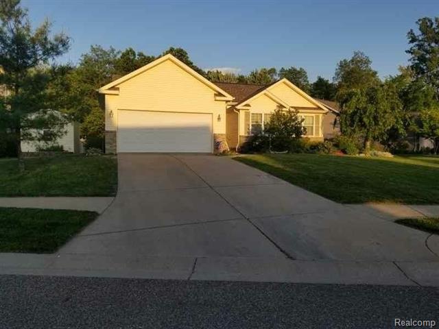 front view picture of 260 Willow Lane, Linden, MI. 48451