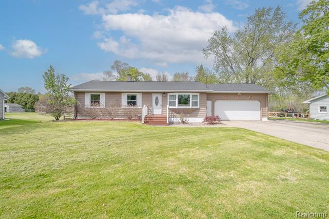 front view picture of 4783 Doane Highway, Potterville, MI. 48876