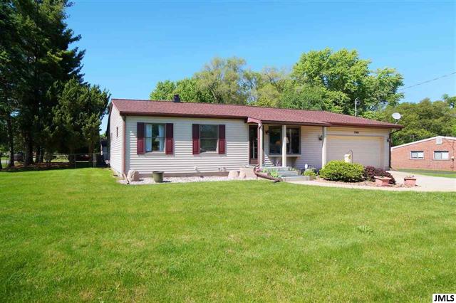 front view picture of 1300 W Southfield Dr, Jackson, MI. 49203