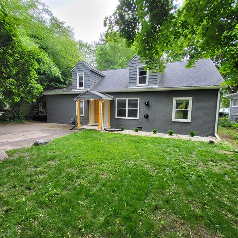 front view picture of 1236 Kensington Drive, Ann Arbor, MI. 48104
