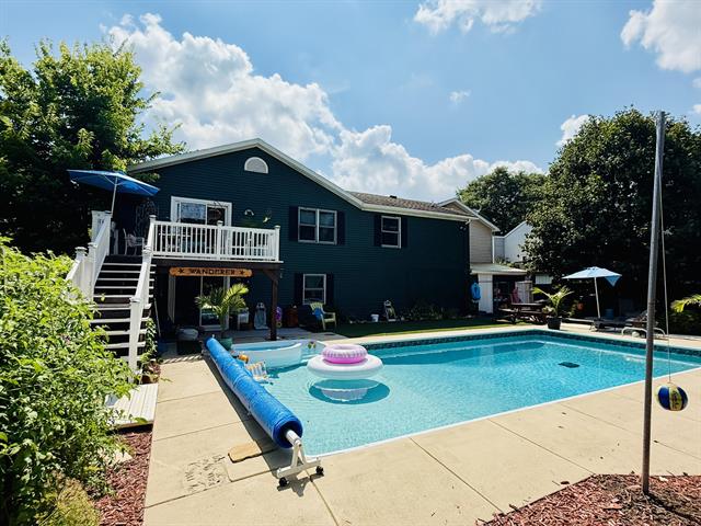 front view picture of 5636 Bear Creek Drive, Lansing, MI. 48917