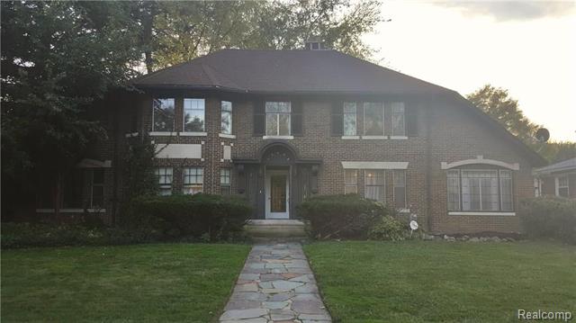 front view picture of 18425 Bretton, Detroit, MI. 48223