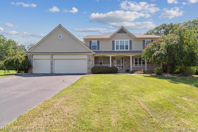 front view picture of 11459 Appaloosa Trail, Pinckney, MI. 48169