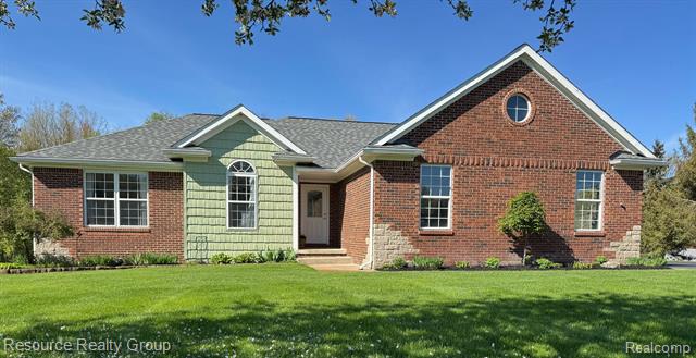 front view picture of 21788 Celestial Circle, Pinckney, MI. 48169