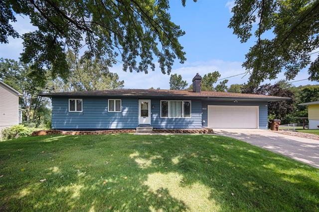 front view picture of 1622 Gary Paul Ln, Jackson, MI. 49203