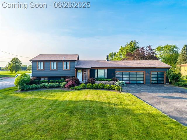 front view picture of 417 E Rolston Road, Linden, MI. 48451