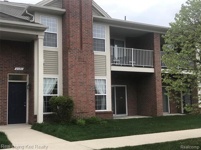 front view picture of 2181 Leighton Drive, Utica, MI. 48317