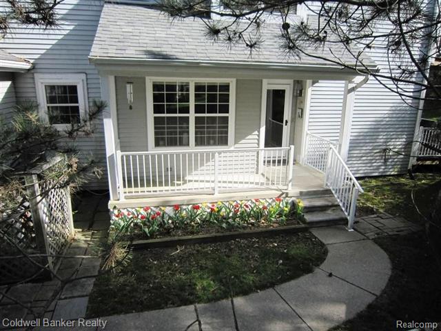 front view picture of 4299 Pine Ridge Court, Ann Arbor, MI. 48105
