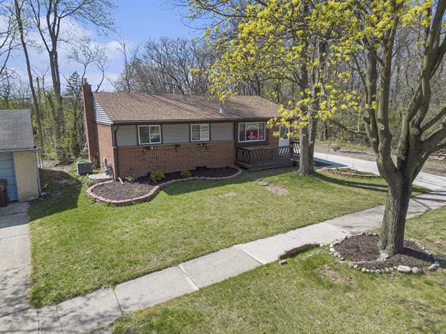 front view picture of 2281 Pontiac Trail, Ann Arbor, MI. 48105