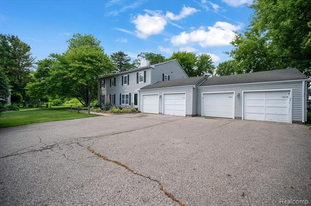 front view picture of 17013 Smugglers Cove, Clinton Township, MI. 48038