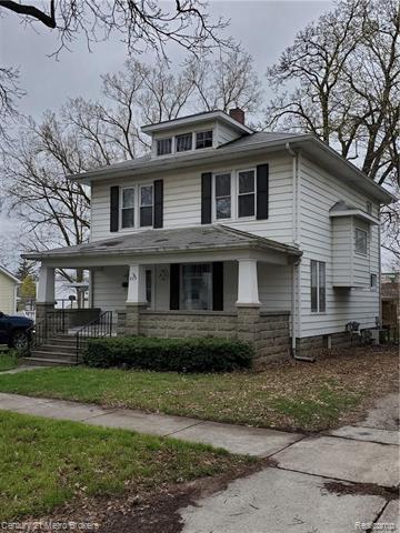 front view picture of 209 N Davison Street, Davison, MI. 48423