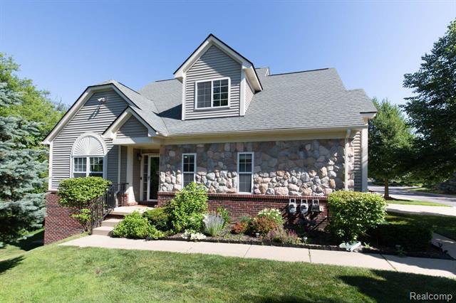 front view picture of 2062 W Preserve Circle, Canton, MI. 48188