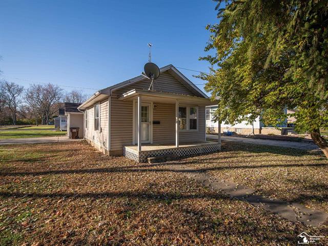 front view picture of 705 W 13Th, Monroe, MI. 48161