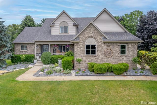 front view picture of 9154 Rotondo Drive, Howell, MI. 48855