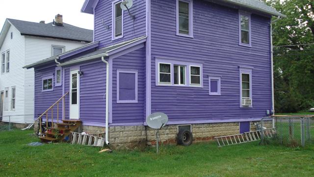 front view picture of 711 S Eaton St, Albion, MI. 49224