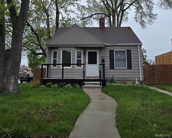 front view picture of 203 S Wilson Ave, Royal Oak, MI. 48067