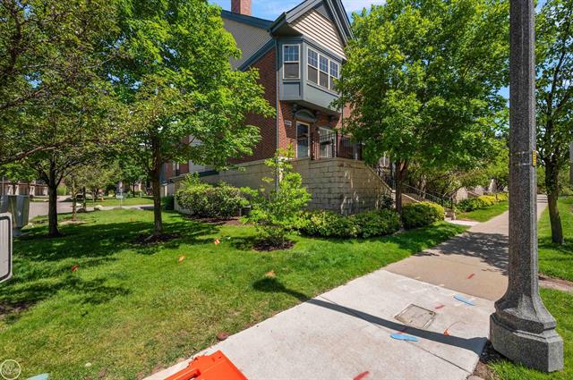 front view picture of 55 Winder Street, Detroit, MI. 48201