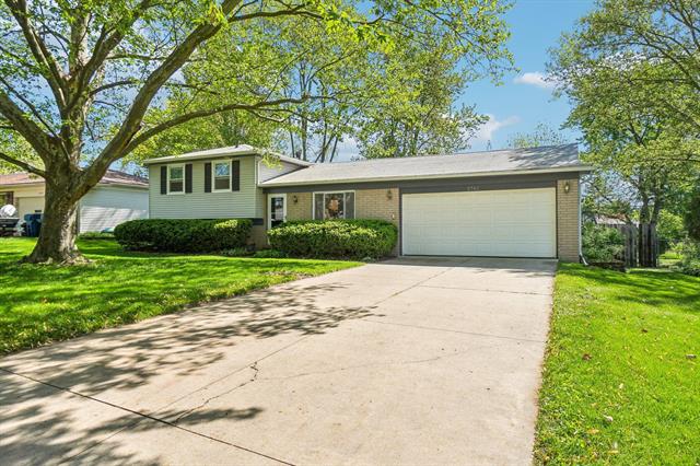 front view picture of 2761 Deake Avenue, Ann Arbor, MI. 48108