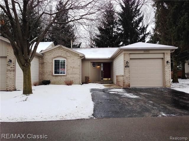 front view picture of 36561 S Deerhurst, Westland, MI. 48185