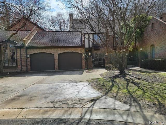 front view picture of 13 Timberlane Court, Dearborn, MI. 48126