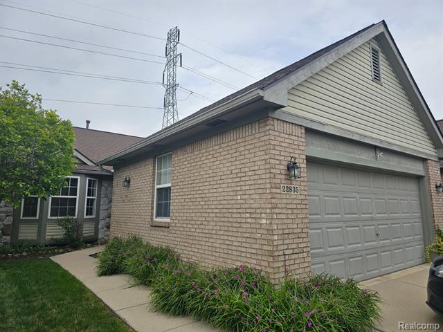 front view picture of 22835 Woodcreek, Taylor, MI. 48180