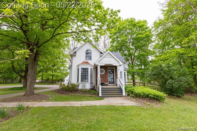 front view picture of 5100 Perry Road, Grand Blanc, MI. 48439