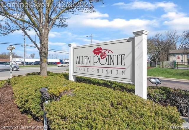 front view picture of 10185 Allen Pointe Drive, Allen Park, MI. 48101